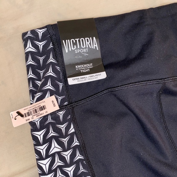 Victoria’s Secret black& white knockout leggings - Picture 3 of 4